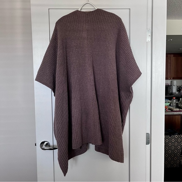 LAST CHANCE Aerie Cardigan Poncho - Picture 2 of 5